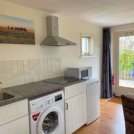 Zandwerven 23 Guest house 3*